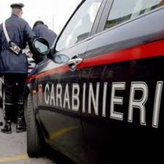 Alla giuda senza patente e con mezzo sprovvisto di assicurazione: denunciato dai Carabinieri