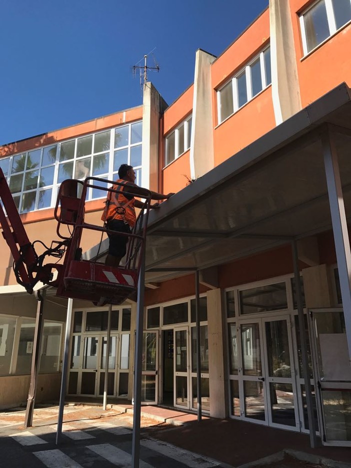 Andora: inizio dei lavori nelle scuole a rischio crollo di via Cavour