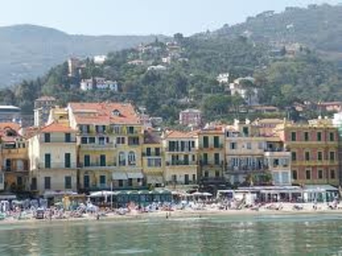 Alassio, truffa immobiliare a danno dei turisti: 8 denuncie