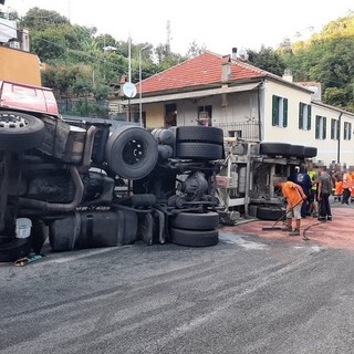 Passaggio camion sulla Sp29 del Cadibona. Sindaco Isetta: &quot;Ad oggi non è stato fatto nulla, situazione si è aggravata con problemi per la sicurezza&quot;