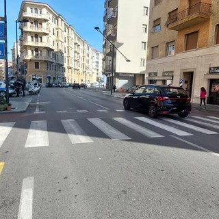 Ragazza investita da un'auto a Savona: codice rosso al San Paolo