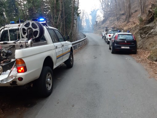 Varazze, incendio boschivo ad Alpicella: trovato cadavere carbonizzato di un uomo anziano (FOTO e VIDEO)