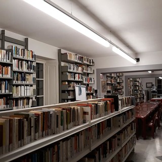 Carcare, nella biblioteca 'Barrili' continua l'ammodernamento degli impianti elettrici e di illuminazione (FOTO)