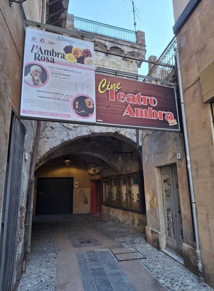 Albenga, inizia la raccolta fondi per salvare il Teatro Ambra