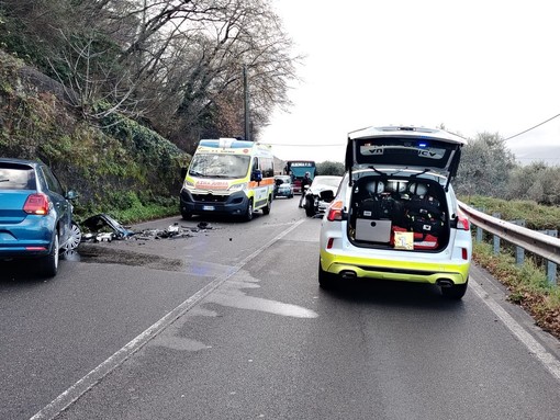 Albenga, scontro tra auto sulla Sp 6: due feriti al Santa Corona (FOTO)