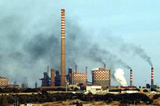 Ilva: sette arresti di politici e funzionari (Savona attende)