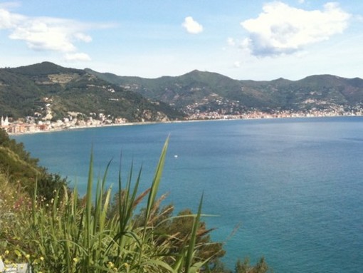 Alassio: convegno &quot;Il vento fra le mani&quot;, storie di mare e di sport con Alfredo Provenzali, Tarcisio Mazzeo e Guglielmo Oliviero