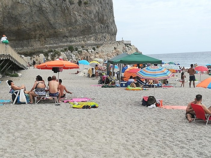 Spiagge libere: Finale Ligure controllerà gli accessi ed il rispetto delle regole con volontari, Protezione Civile e il supporto di alcuni stabilimenti balneari