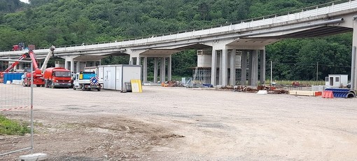 Rifacimento viadotto autostradale a Carcare, rumori notturni dal cantiere: scatta l'ira dei residenti