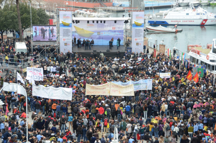 Il PCL di Albenga contro la mafia e lo sfruttamento appoggia il corteo di Genova e i NoTav