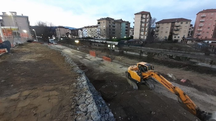 Lavori in via Abba, &quot;Insieme per Carcare&quot;: &quot;Se non ostacolati avrebbero migliorato la sicurezza del fiume e l'estetica urbanistica del paese&quot;