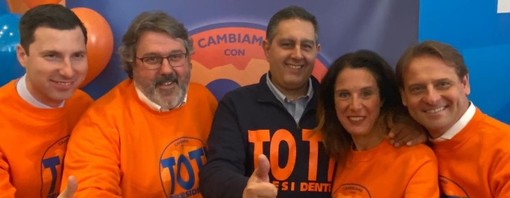 Regione, Cambiamo con Toti: &quot;Spiacciono le polemiche sulle poltrone, chi predica unità del centrodestra lo faccia sempre&quot;