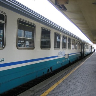 Nuovi orari di Trenitalia: lettera di protesta di un gruppo di pendolari della tratta Savona-Genova