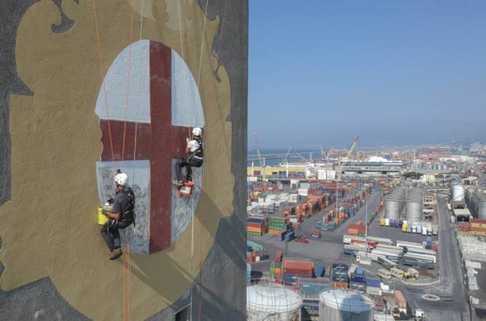 Lanterna: il simbolo di Genova si rifà il look