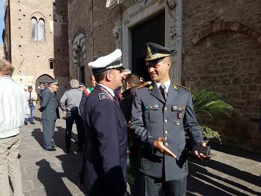 Il maggiore della Guardia di Finanza Cristiano Cocola saluta Albenga in occasione della Festa di San Matteo