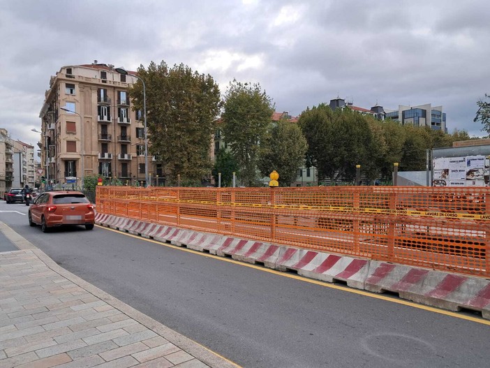 Savona, avviati i lavori propedeutici all'ampliamento dell'argine del Letimbro in via Luigi Corsi