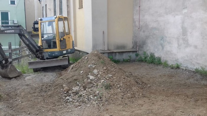 Stella Gameragna, via al restyling della piazza antistante la parrocchia (FOTO)