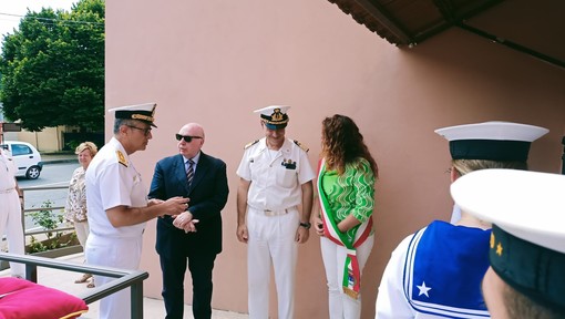 L'ammiraglio Liardo inaugura la nuova sezione della Capitaneria di Porto di Vado e saluta il savonese