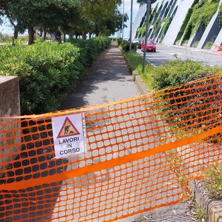 Passeggiata a sbalzo e futura pista ciclabile, sondaggi sul marciapiede di Albissola