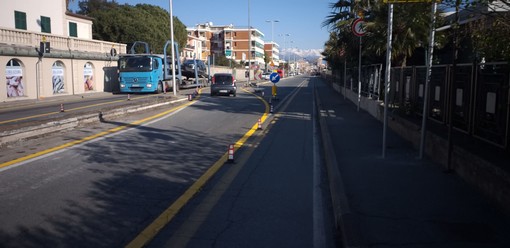 Savona, via Nizza in arrivo tre semafori per regolare traffico di auto e pedoni