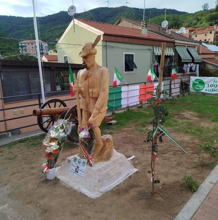 Vado, inaugurate a Sant'Ermete la nuova sede del gruppo Alpini e il monumento (FOTO)