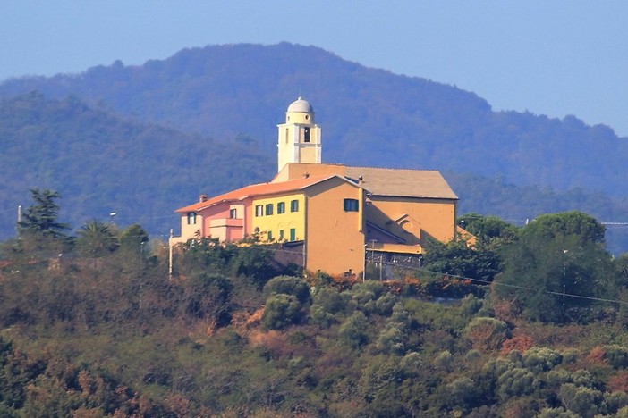 Savona, chiusura del mese di preghiera mariana alla Madonna del Monte