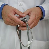 Urologia, l'Asl cerca un medico anche tra i pensionati per tagliare le liste d'attesa