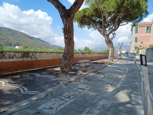 Rifacimento dei marciapiedi e allargamento delle aiuole: via ai lavori in Lungocenta Trento ad Albenga