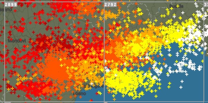 Maltempo: registrati circa seimila fulmini in due ore tra Liguria e Basso Piemonte