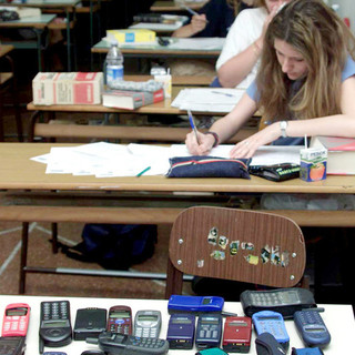 Savona:Maturità, si copia grazie alla felpa bigliettino