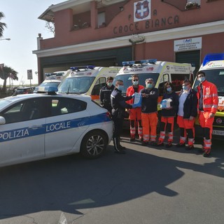 La Lega Navale dona mascherine ffp2 e chirurgiche alla Croce Bianca e alla Polizia Locale di Albenga