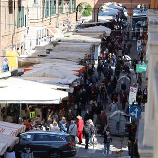 Savona, spostamento banchi mercato in un tratto di via Manzoni. La Fiva: &quot;Siamo perplessi, decisione crea problemi alla città&quot;