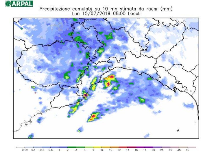 Nell'immagine lo scatto radar delle ore 8.10