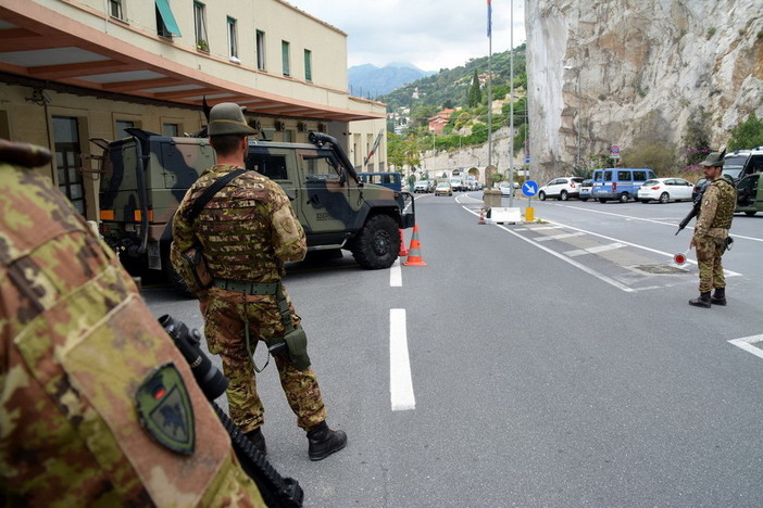 Lega: &quot;Grazie a noi in arrivo altri militari in Liguria&quot;