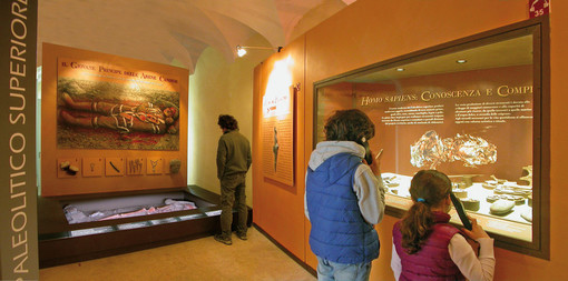 Finalborgo, al Museo Archeologico un laboratorio didattico dedicato al colore e all'arte del paleolitico