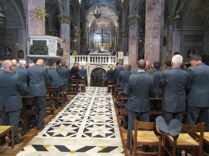 Savona, nella chiesa del Santuario officiata la messa della Guardia di Finanza (FOTO)