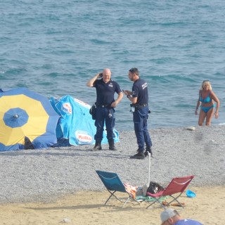 Tragedia in mare a Borghetto: uomo recuperato senza vita