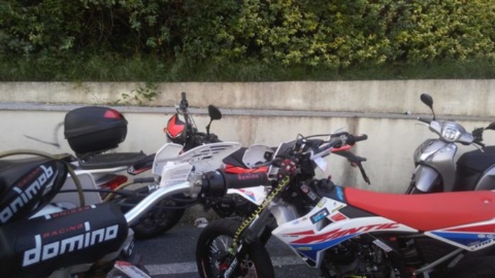 “Da oggi in due in scooter e nella stessa stanza d’albergo anche se non conviventi”