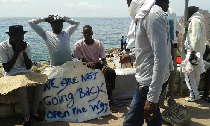 Solidarietà e raccolta di beni di prima necessità a Ceriale per i migranti di Ventimiglia