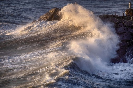 Ancora mareggiata intensa, confermato l'avviso meteo per oggi e domani