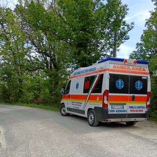 Malore per un biker a Giustenice, trasportato in elisoccorso al Santa Corona