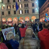 Vicinanza al popolo dell'Iran: presidio in piazza Mameli a Savona (FOTO)