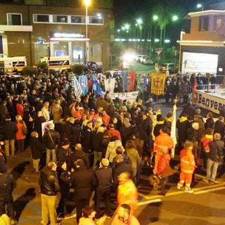 Albenga scende in piazza per difendere il suo ospedale