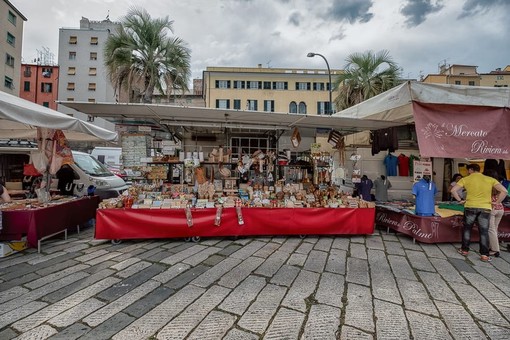 Finito il lockdown, il Mercato Riviera delle Palme riparte in grande stile con due nuovi appuntamenti a Pietra Ligure e Albissola Marina