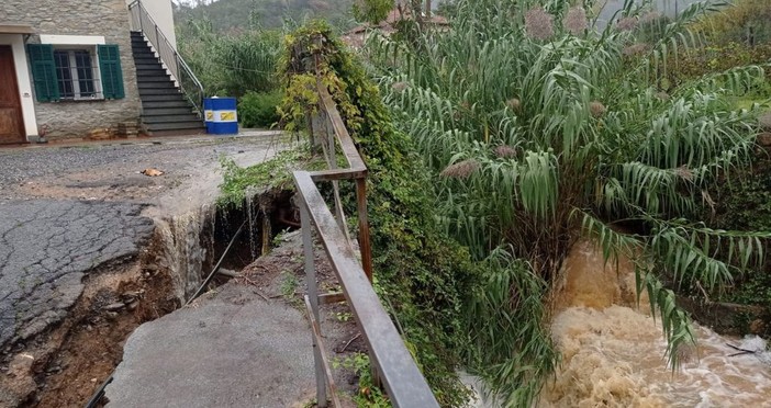 Maltempo, a Ortovero esonda il rio Cuneo: allagata un’abitazione, una persona evacuata