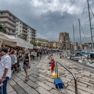 &quot;Il Mercato Riviera delle Palme&quot; torna in Darsena a Savona