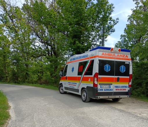 Malore per un biker a Giustenice, trasportato in elisoccorso al Santa Corona