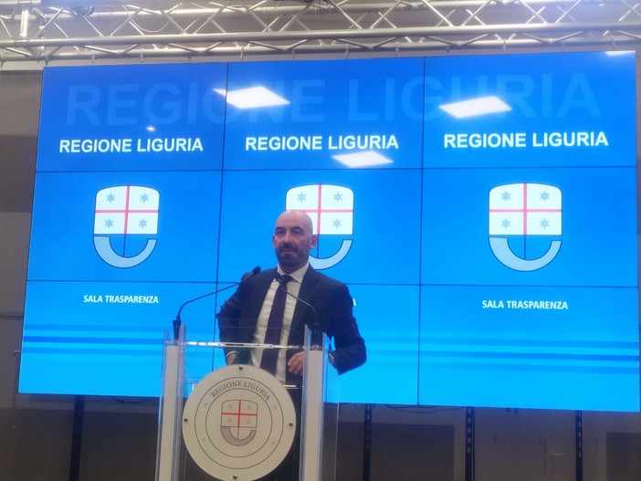 Covid, Bassetti: &quot;Tempi della degenza ridotti grazie all'uso dei monoclonali&quot;