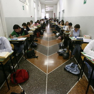 Liguria: maturità, campagna della polposte contro bufale