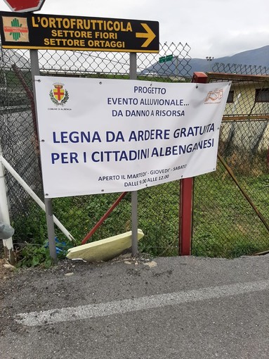 Albenga, il 2 febbraio varia l'orario del centro raccolta legname